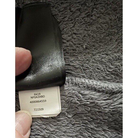 The North Face Women's Gray Osito Jacket Size Medium Fuzzy Fleece Full Zip - Picture 16 of 16
